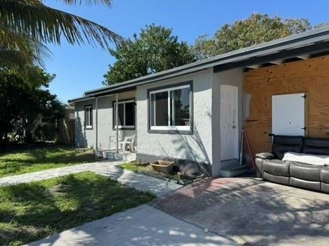 4 of 7 - 4741 Ne 14th Ave, Pompano Beach, FL