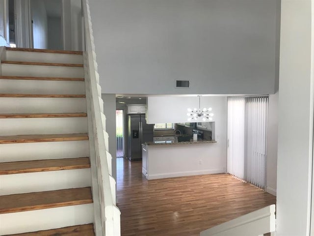 5 of 6 - 9925 Nw 9th Ct, Plantation, FL
