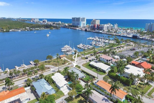 4 of 79 - 800 Polk St, Hollywood, FL