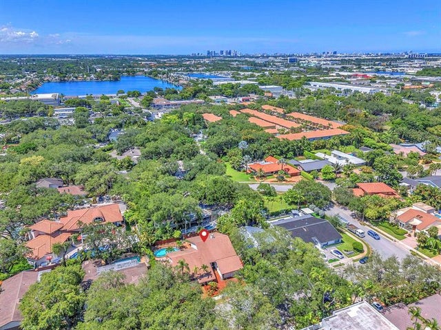4 of 41 - 3231 N 38th St, Hollywood, FL