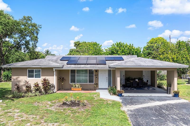 2017 Nw 10th Ave, Fort Lauderdale