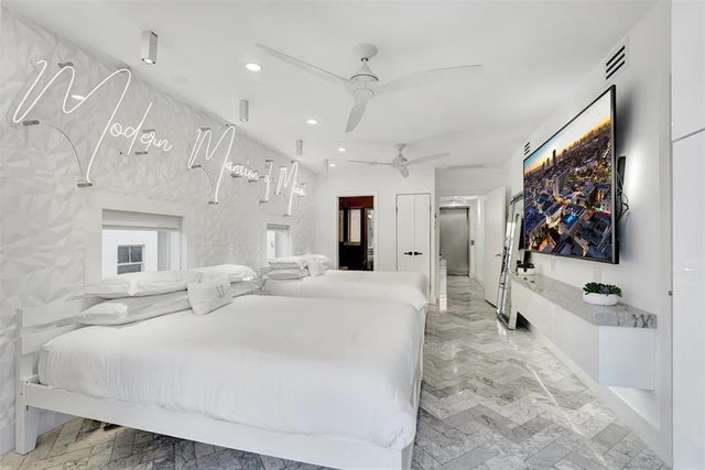 2 of 94 - 124 11th St, Miami Beach, FL