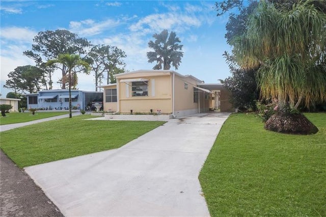 2 of 22 - 4166 2nd Court, Lantana, FL