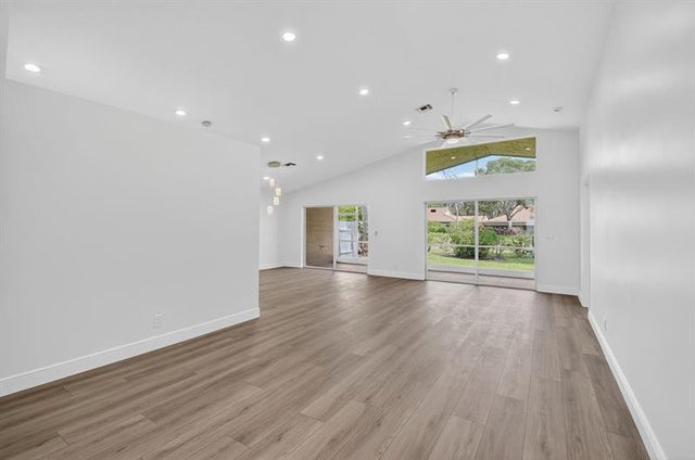 4 of 62 - 5891 Royal Isles Blvd, Boynton Beach, FL