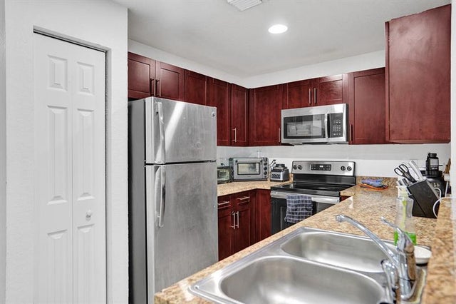5 of 40 - 4332 Nw 1st Ter, Deerfield Beach, FL