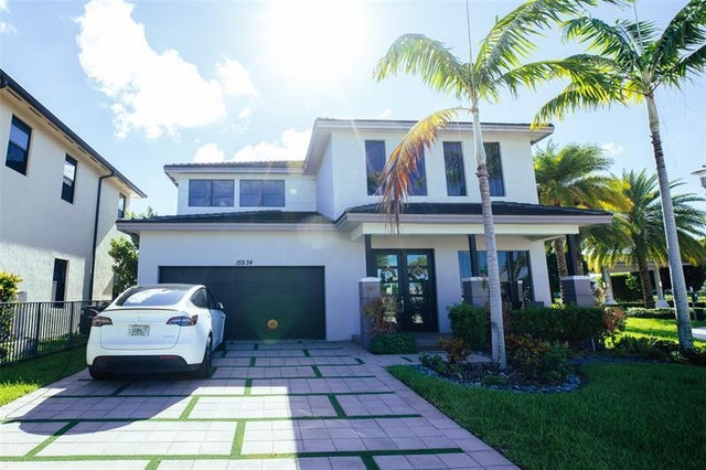 1 of 24 - 15934 Nw 87th Ct, Miami Lakes, FL