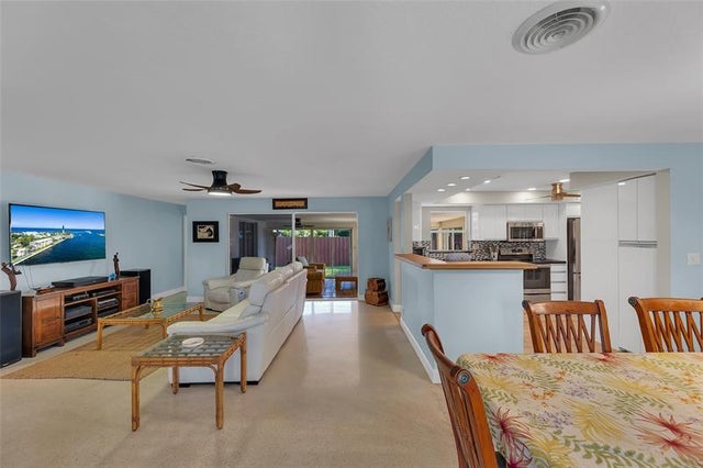 4 of 45 - 3404 Barton Rd, Pompano Beach, FL