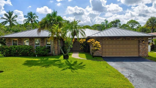 2 of 49 - 1733 Nw 92 Way, Coral Springs, FL