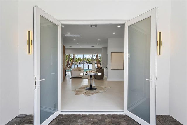 2 of 39 - 171 Se 4th Ct, Pompano Beach, FL