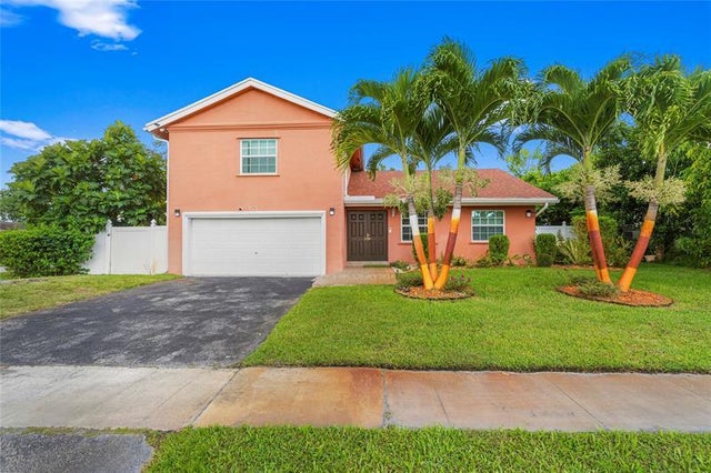 7527 Sw 7th Court, North Lauderdale
