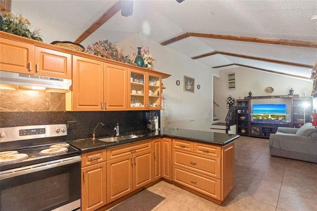 5 of 30 - 7527 Sw 7th Court, North Lauderdale, FL