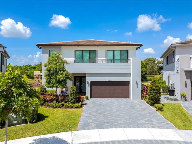 1 of 61 - 10995 Passage Way, Parkland, FL