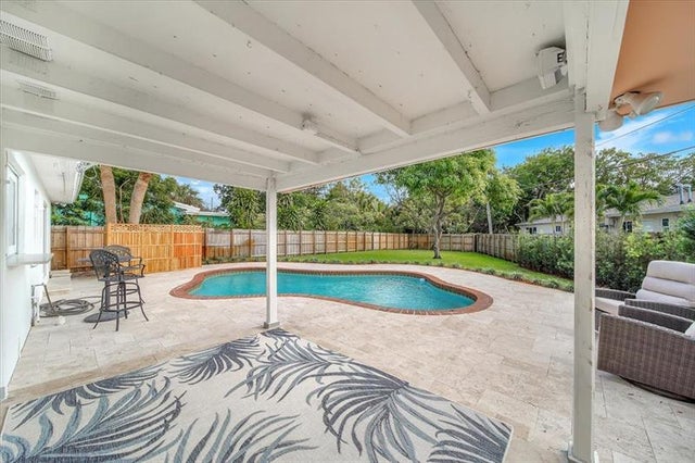 4 of 28 - 814 Se 14th Ct, Fort Lauderdale, FL