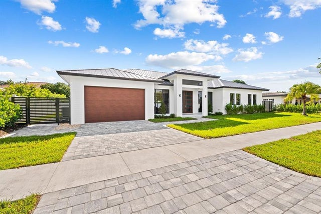 2 of 29 - 4516 Ne 22nd Rd, Fort Lauderdale, FL