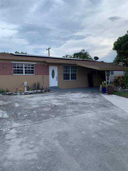 2 of 9 - 7450 Freedom St, Hollywood, FL
