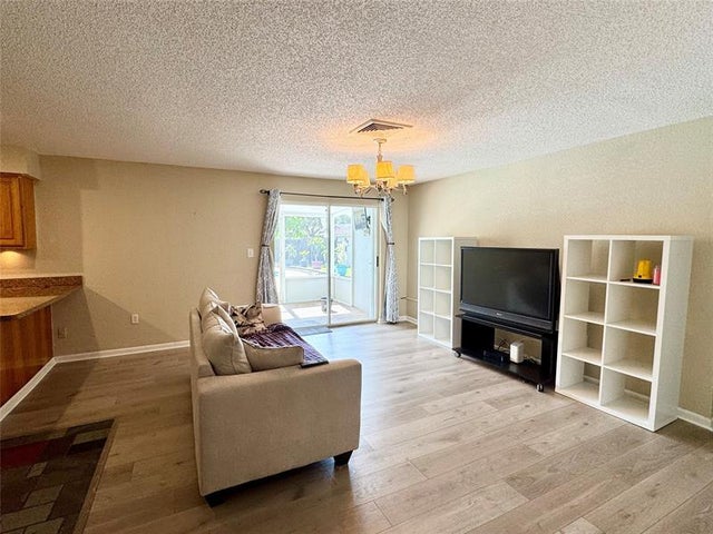 5 of 19 - 3474 Southern Pines Dr, Fort Pierce, FL