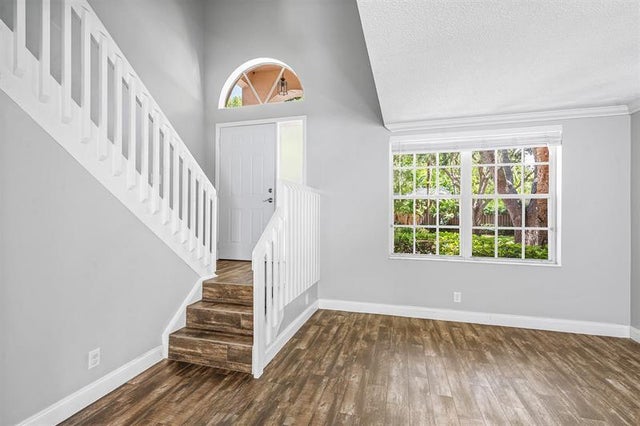 4 of 33 - 10814 Nw 12th Dr, Plantation, FL