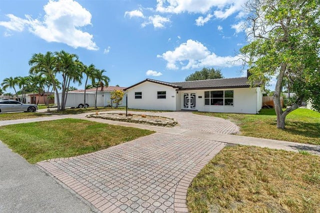 1 of 29 - 5300 Garfield St, Hollywood, FL