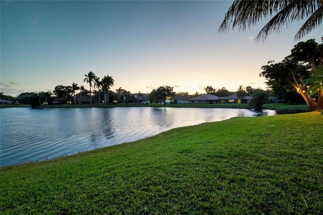 3 of 56 - 10320 Nw 6th St, Coral Springs, FL