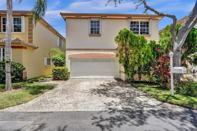 3 of 64 - 1251 Hayes, Hollywood, FL
