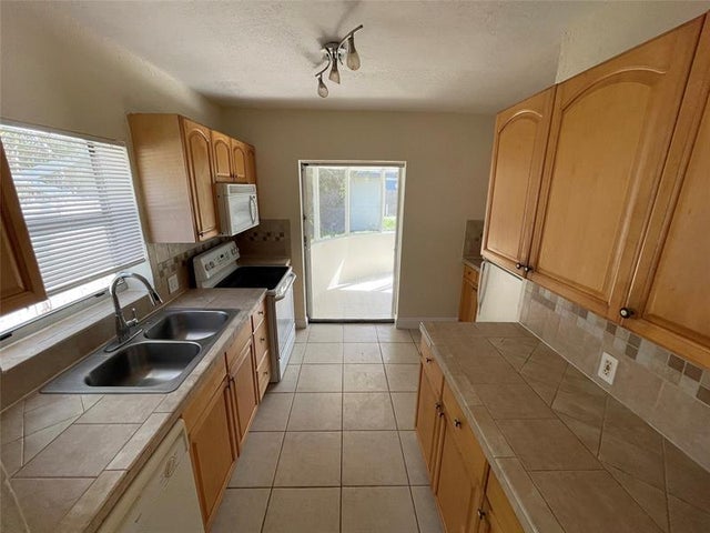 2 of 10 - 1508 Nw 1st Ave, Fort Lauderdale, FL