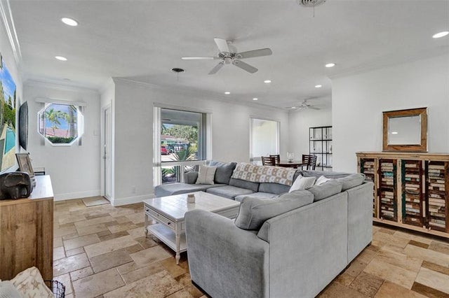 4 of 49 - 2185 Ne 61st Ct, Fort Lauderdale, FL