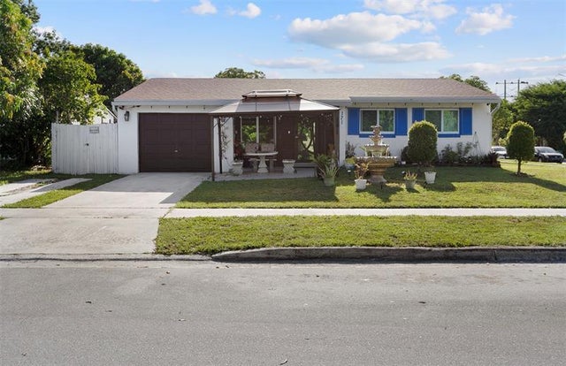 1 of 25 - 171 Sw 78th Ave, Margate, FL