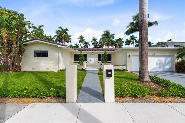 1 of 42 - 1255 Hollywood Blvd, Hollywood, FL