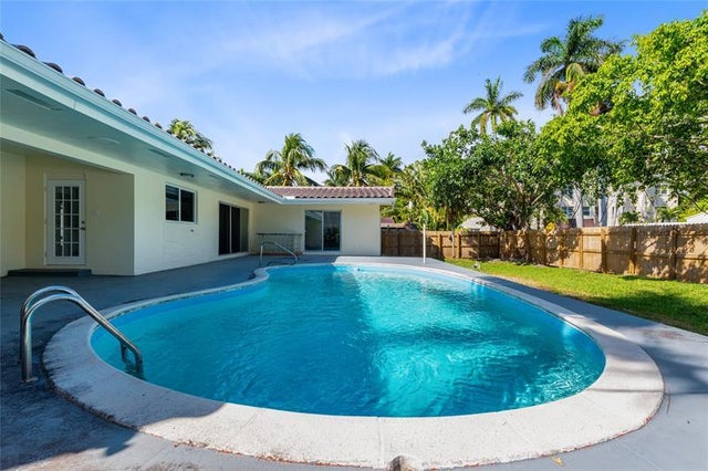 3 of 42 - 1255 Hollywood Blvd, Hollywood, FL