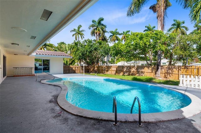 4 of 42 - 1255 Hollywood Blvd, Hollywood, FL