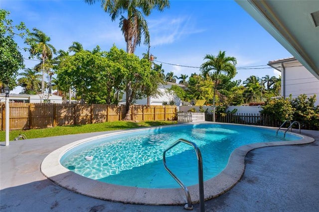 5 of 42 - 1255 Hollywood Blvd, Hollywood, FL