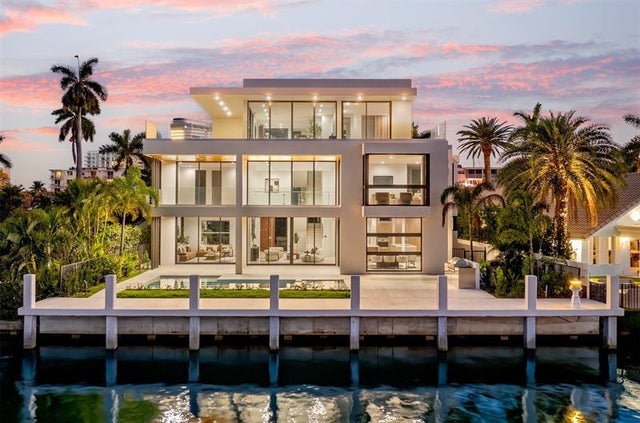 1 of 88 - 1637 Se 14th St, Fort Lauderdale, FL