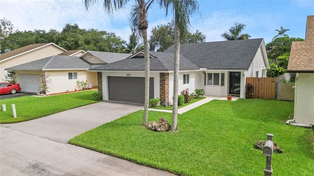 2 of 43 - 8260 Sw 41st Ct, Davie, FL