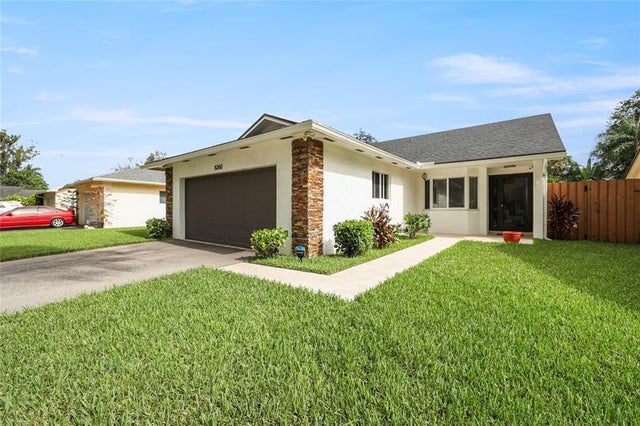 4 of 43 - 8260 Sw 41st Ct, Davie, FL