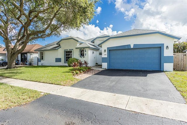 3 of 45 - 1020 Sw 149th Ln, Sunrise, FL