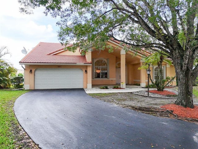 2 of 41 - 5743 Nw 100th Way, Coral Springs, FL