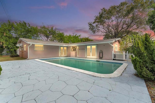 1 of 41 - 5611 Ne 16th Ave, Fort Lauderdale, FL
