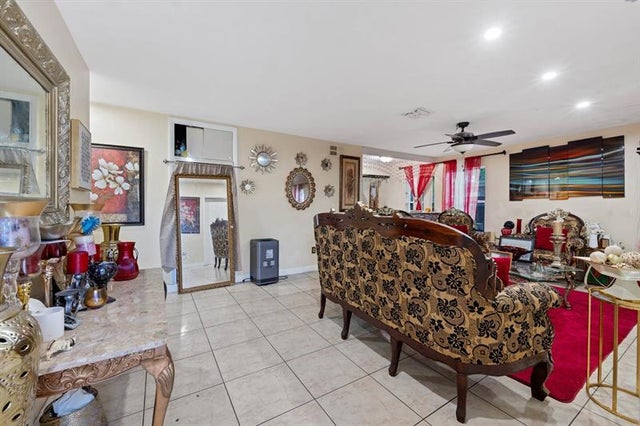 4 of 22 - 2651 Nw 42nd Ave, Lauderhill, FL
