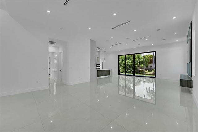 4 of 35 - 656 Nw 21st St, Wilton Manors, FL
