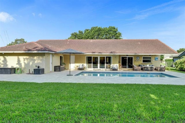4 of 65 - 903 Nw 82nd Ave, Coral Springs, FL