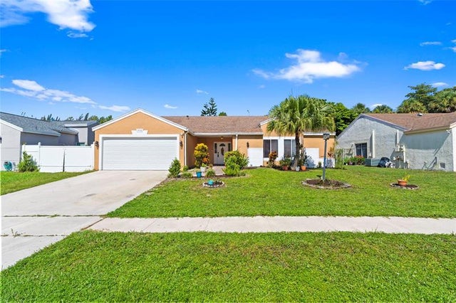 2 of 25 - 9978 Moss Pond Drive, Boca Raton, FL