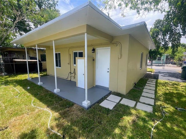 4 of 22 - 712 Nw 17th Ave, Fort Lauderdale, FL