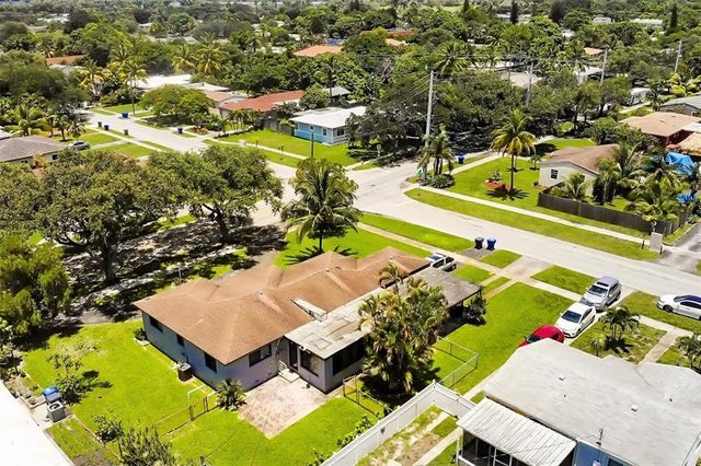 2 of 81 - 433 N 26th Ave, Hollywood, FL