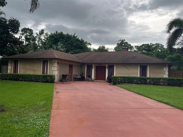 1 of 11 - 5940 Piney Ct, Green Acres, FL