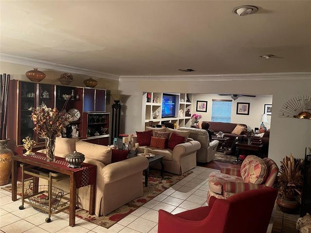 4 of 11 - 5940 Piney Ct, Green Acres, FL
