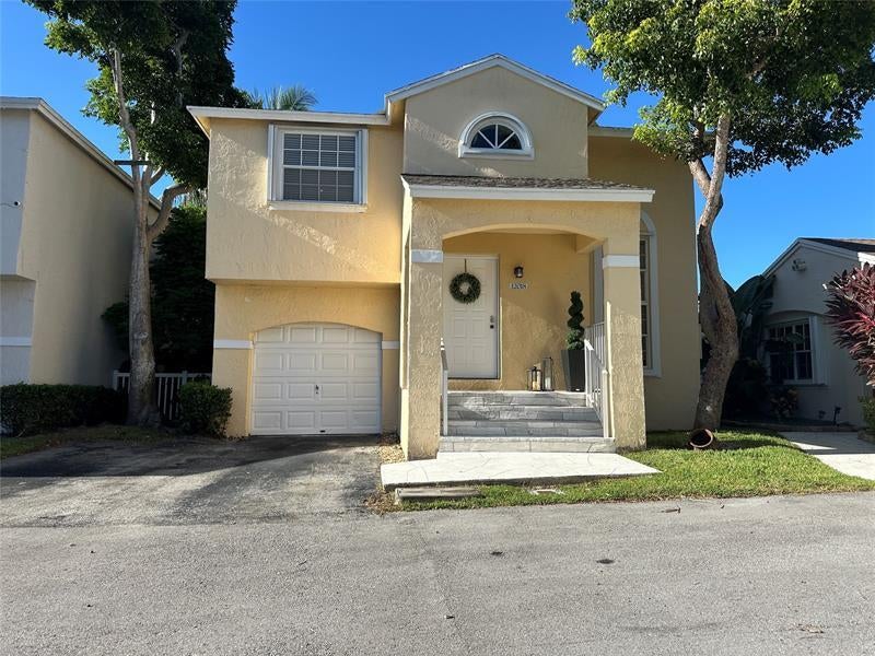 12018 Nw 13th St, Pembroke Pines