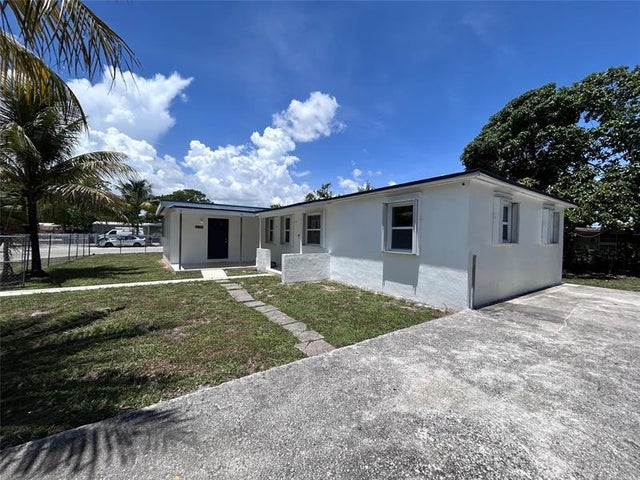 1 of 20 - 1835 Nw 122nd St, Miami, FL