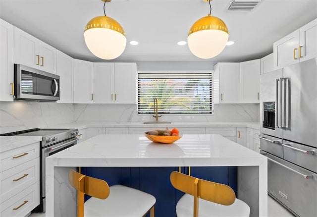 5 of 61 - 2310 Ne 48th Ct, Lighthouse Point, FL