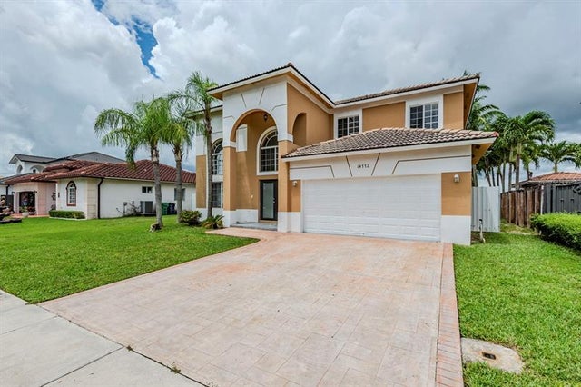 2 of 50 - 14772 Sw 161st Pl, Miami, FL