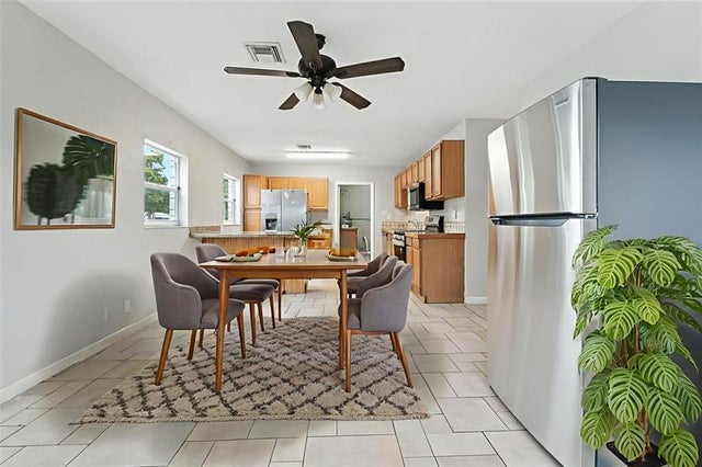 5 of 32 - 620 Ne 57th St, Fort Lauderdale, FL